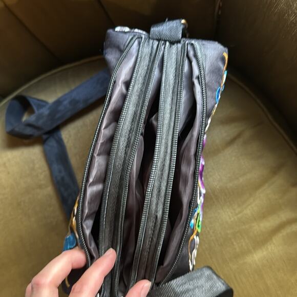 Chinese zodiac rabbit crossbody purse - Picture 7 of 10